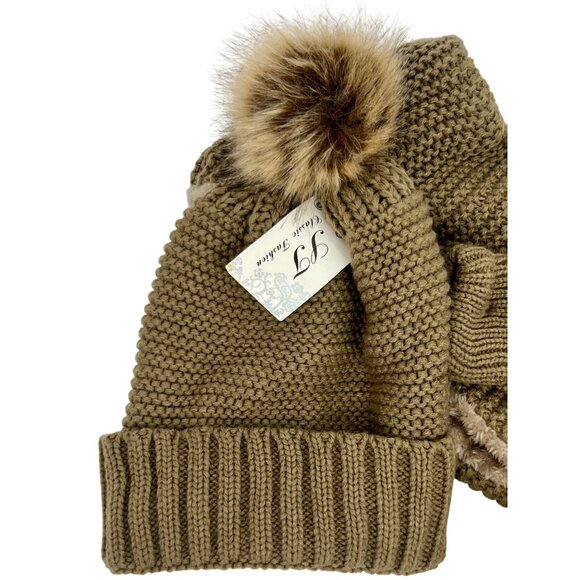 NWT Taupe 3 Piece Winter Faux Fur Lined Cozy Pom Pom Beanie Hat Infinity Scarf & - Picture 2 of 6